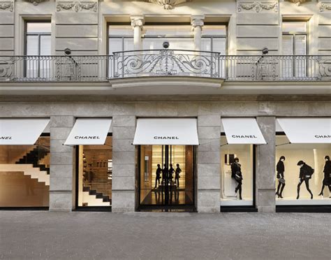 chanel barcelona opening hours|Chanel shopping Barcelona.